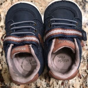 stride rite srtech soft motion artie shoe